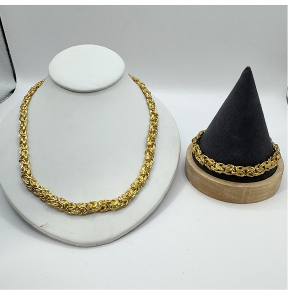 Vintage gold tone Byzantine chain chunky necklace and bracelet set XL - Picture 1 of 7